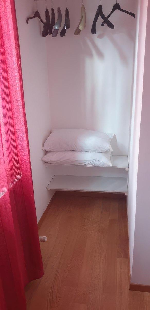 ARMADIO CAMERA ROSSA