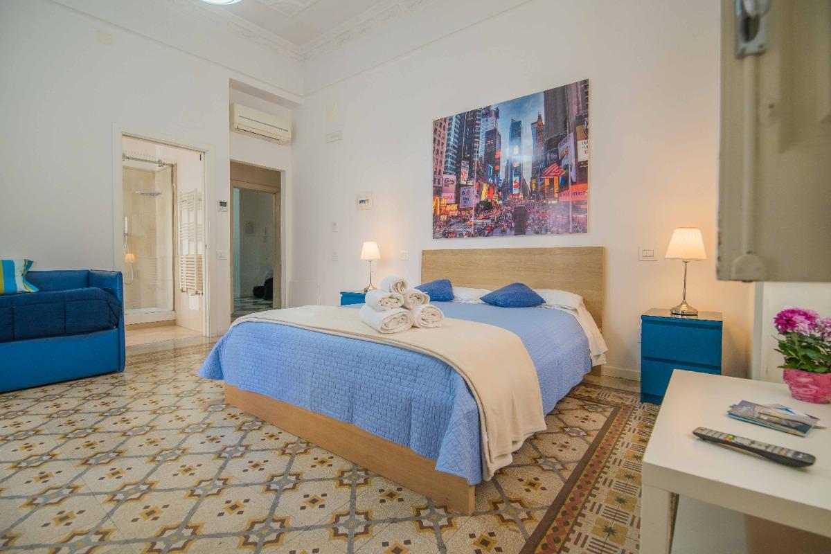 letto matrimoniale, divano-letto singolo