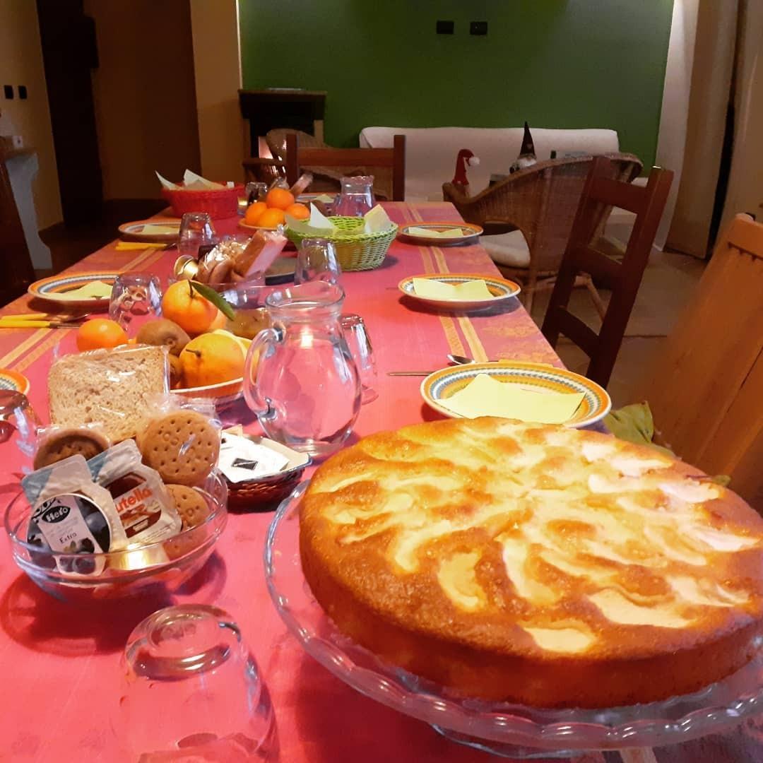 La colazione di B&B PEDRA RUBIA