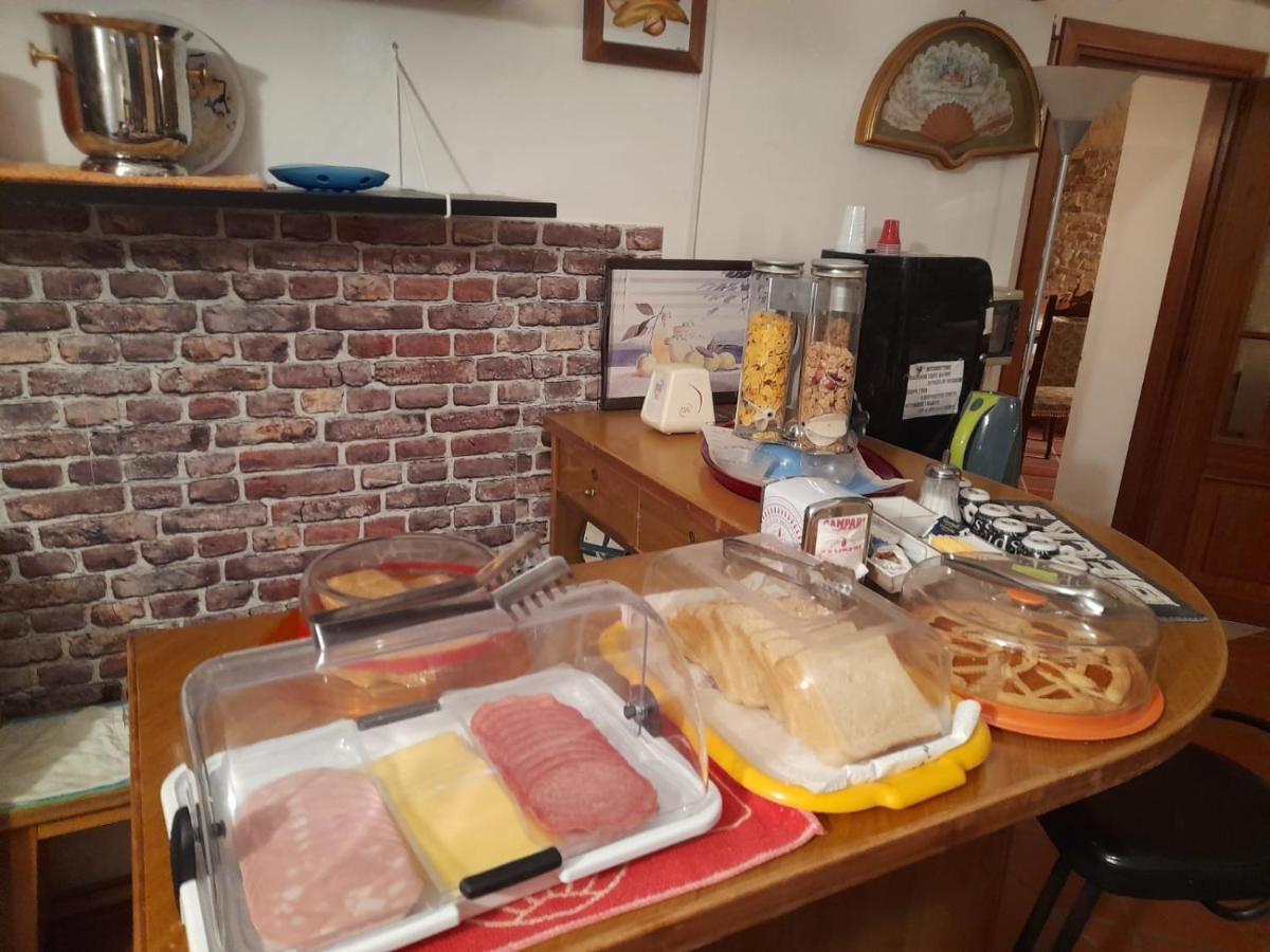 La colazione di B&B GIARDINO AGRITOURIST