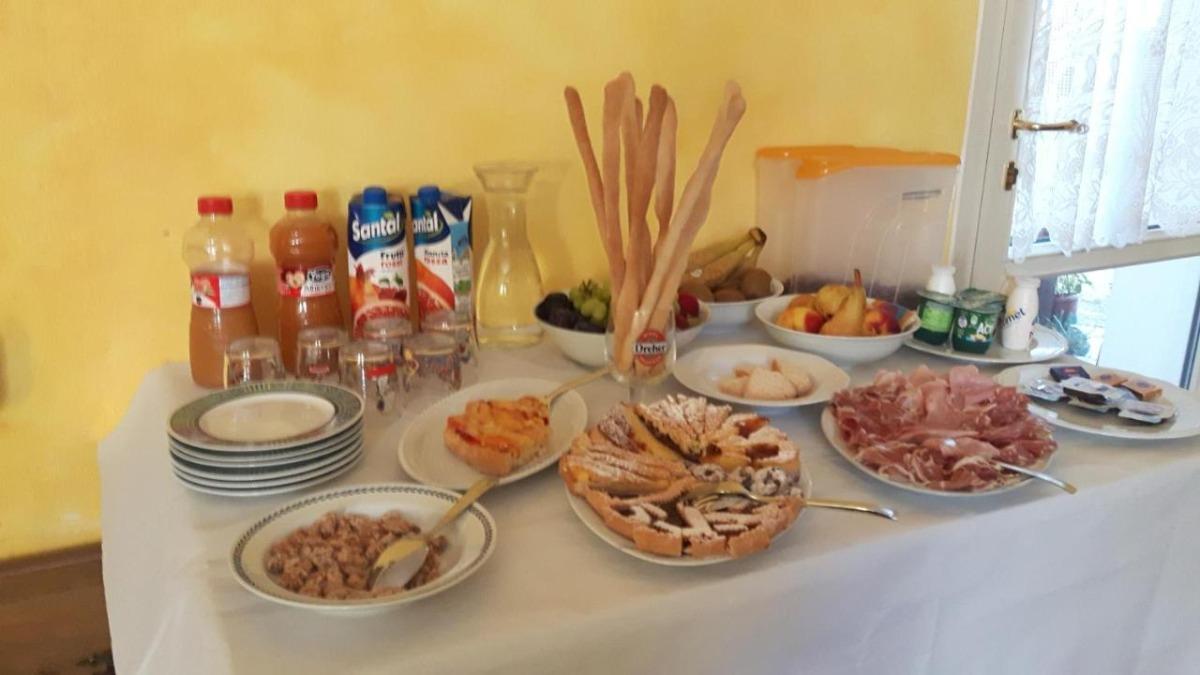 La colazione di B&B LE DUE ROCCHE