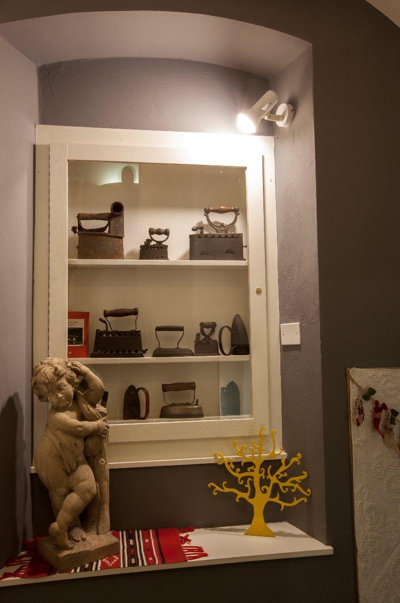 vecchi ferro da stiro