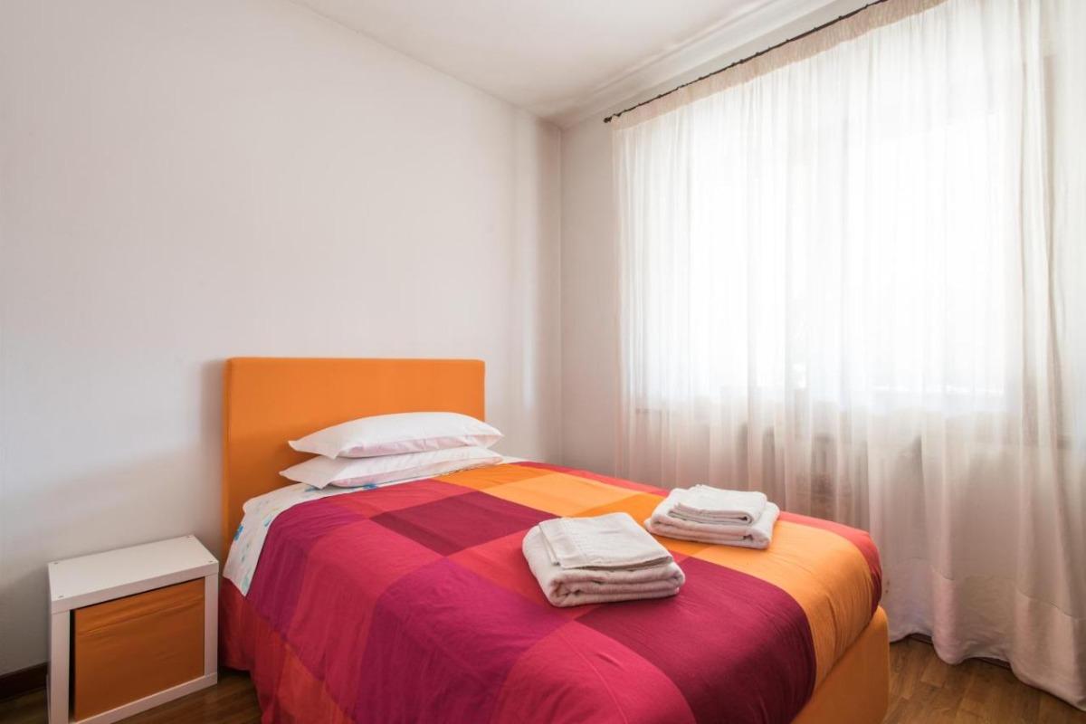 Camera Ambra con il queen bed