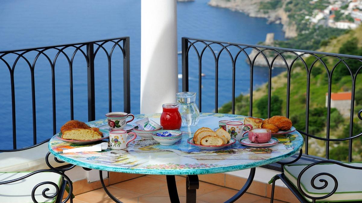 La colazione di LA CASA DEL MELOGRANO
