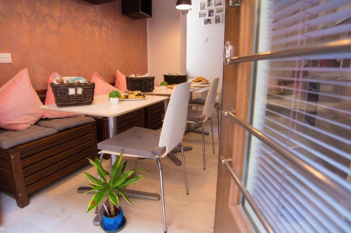 La colazione di ROSEMARY CHARMING ROOMS