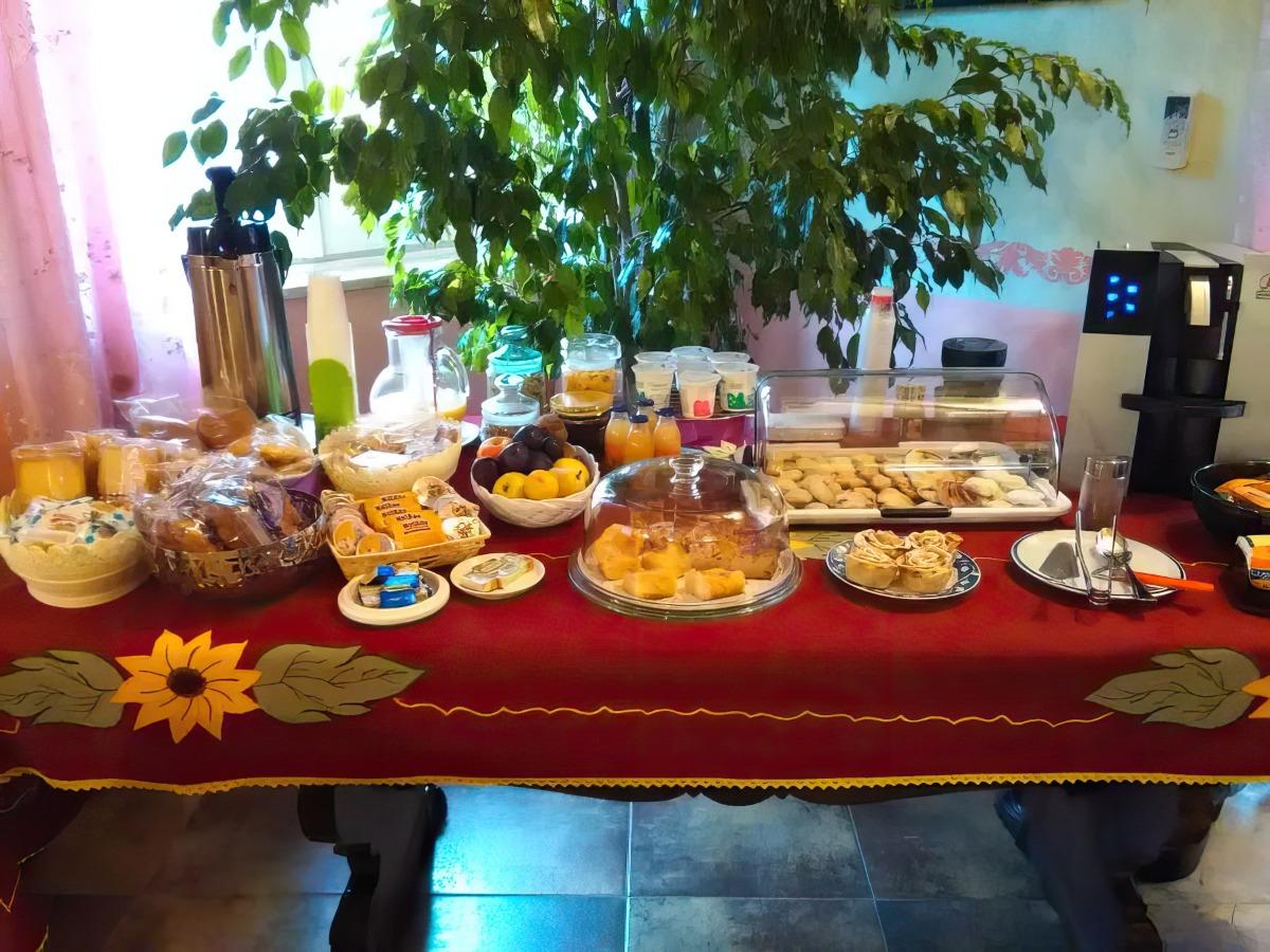 La colazione di VILLA MERY GUEST HOUSE