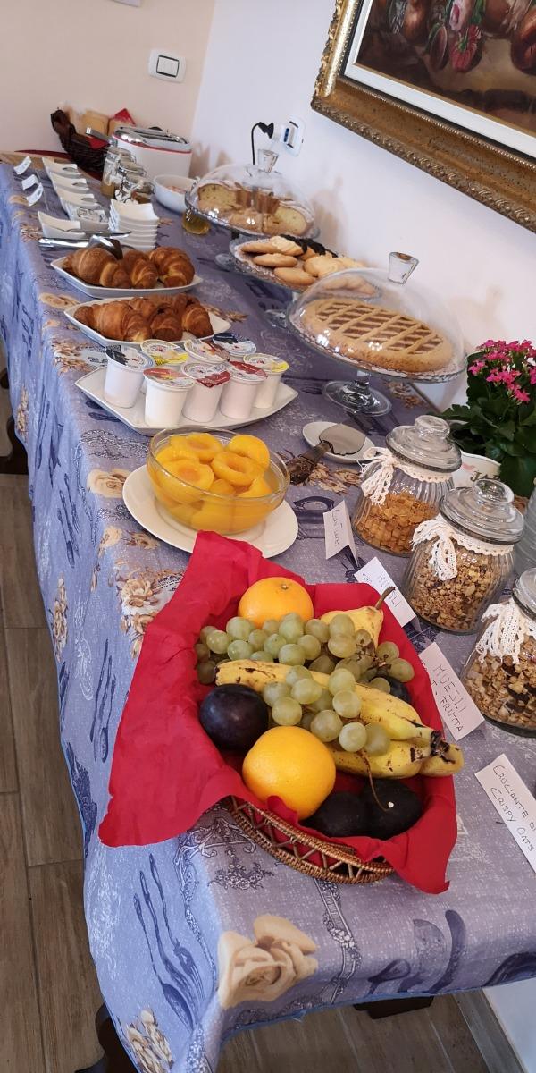 La colazione di B&B PAOLA E FRANCESCO