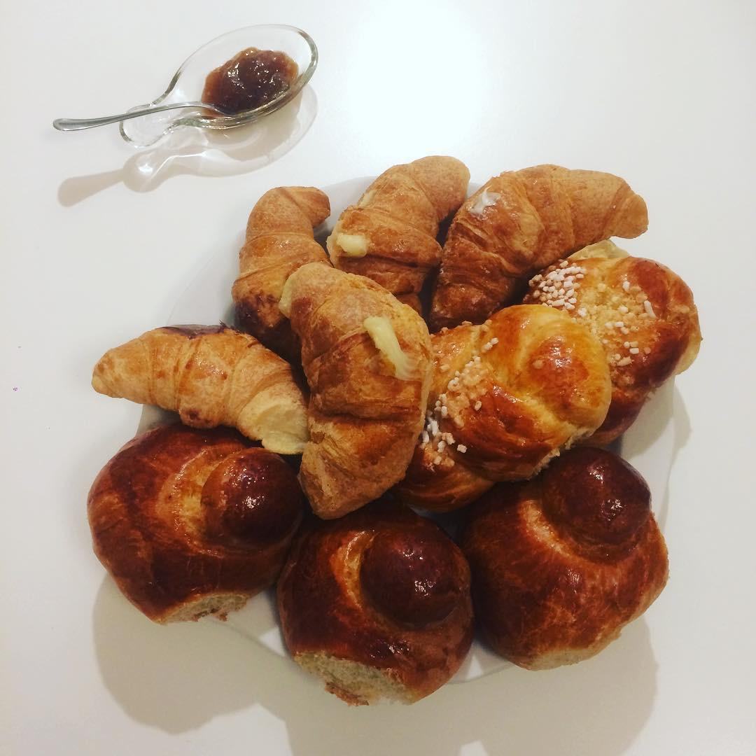 La colazione di MONTEDIDIO UNOÈ B&B