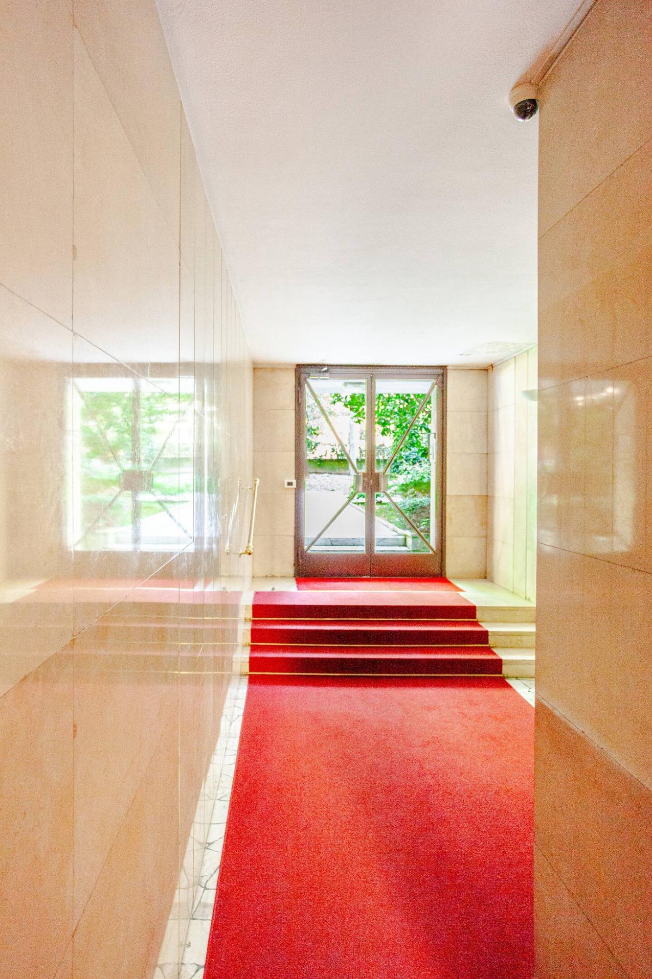 ingresso signorile con ascensore
