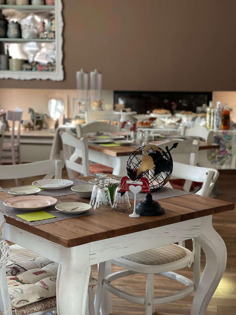 La colazione di B&B CASTELNUOVO DEL GARDA