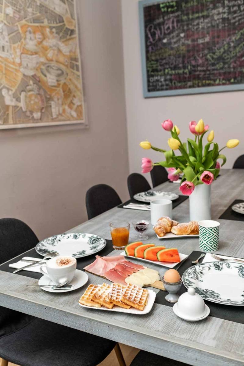 La colazione di LA PIAZZETTA ROOMS
