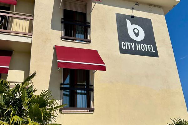 B City Hotel