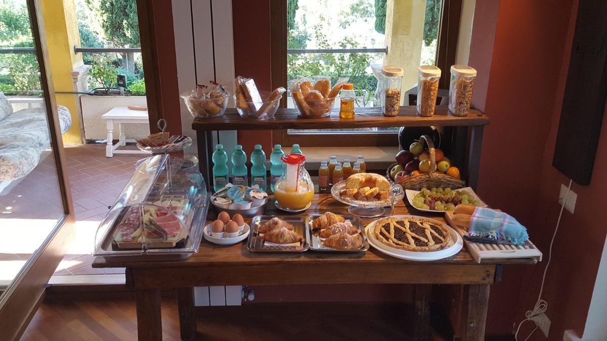 La colazione di IL NIDO DEL FALCO B&B