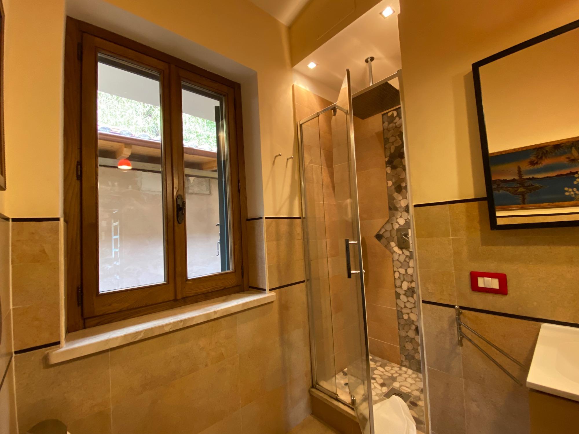 Matrimoniale Vista Giardino - Bagno - Cabina Doccia