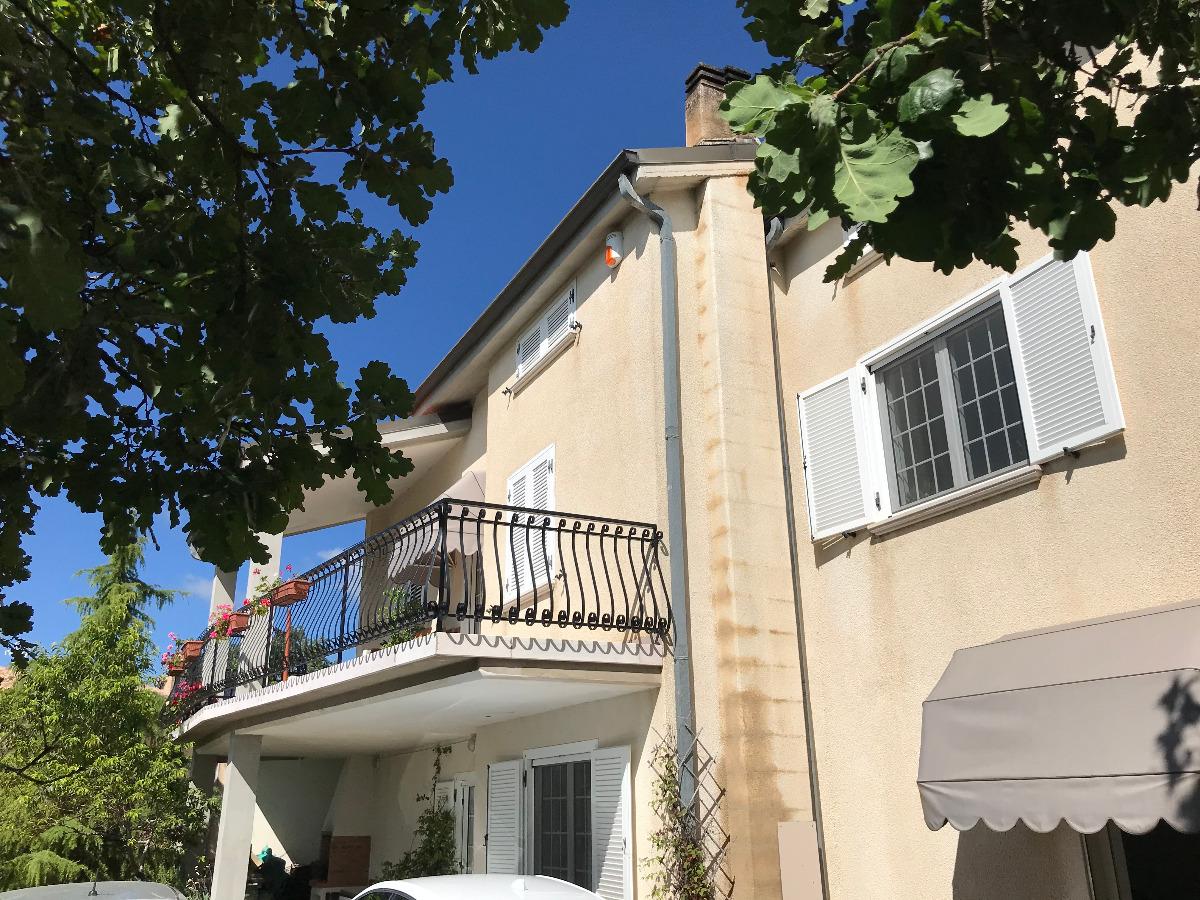 Veduta esterna - Parcheggio