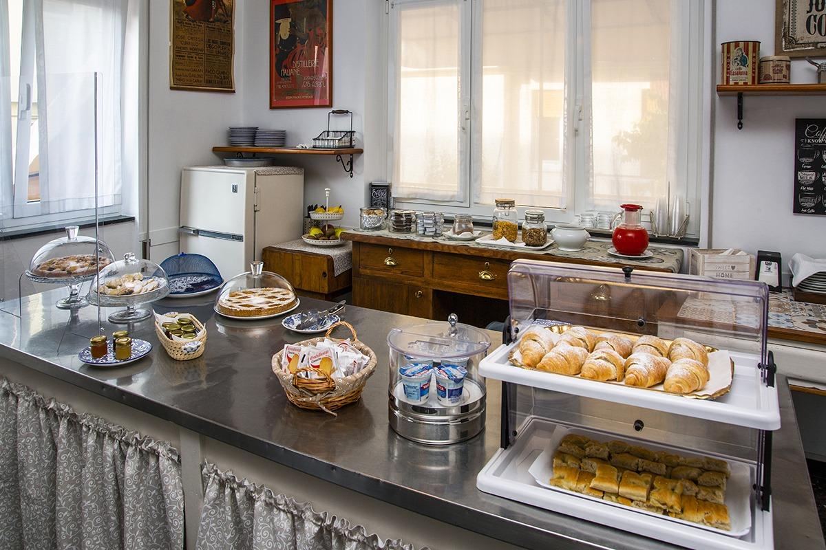 La colazione di HOTEL COSTA AZZURRA