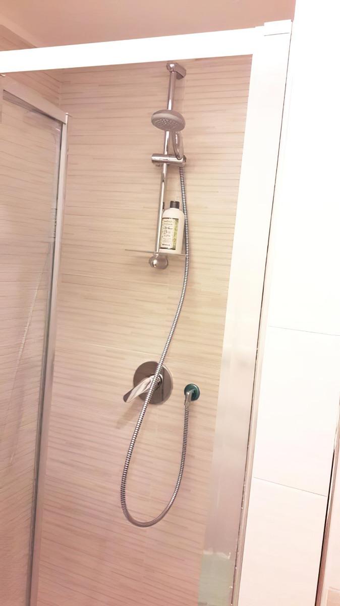 Shower - Doccia