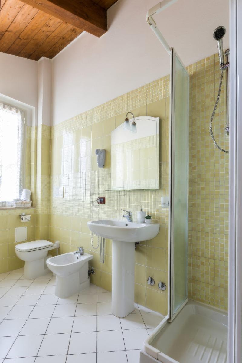 Bagno della camera "la Campana della Pace"