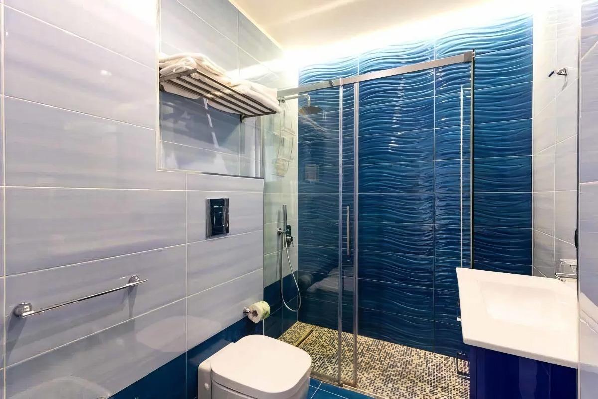 Bagno camera matrimoniale