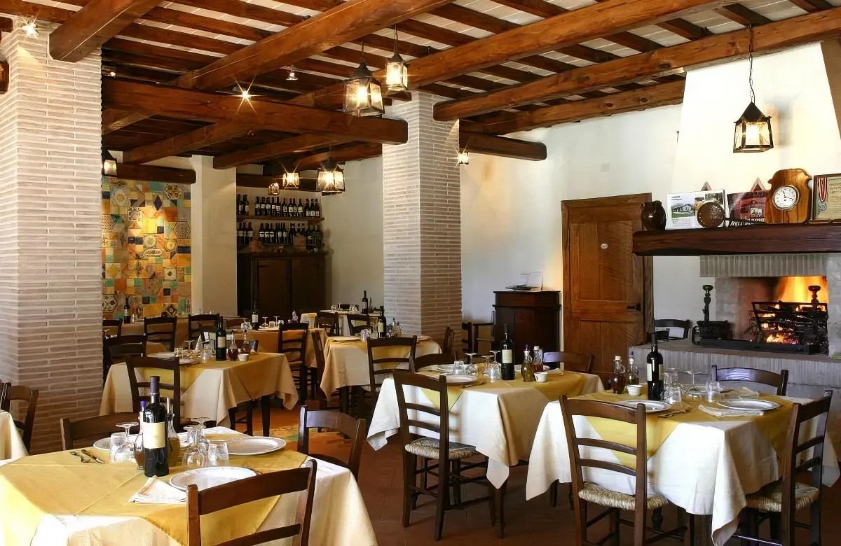 Il ristorante di AGRITURISMO CASALE NEL PARCO
