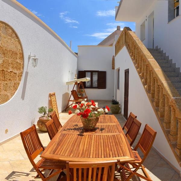  B&B Anemos