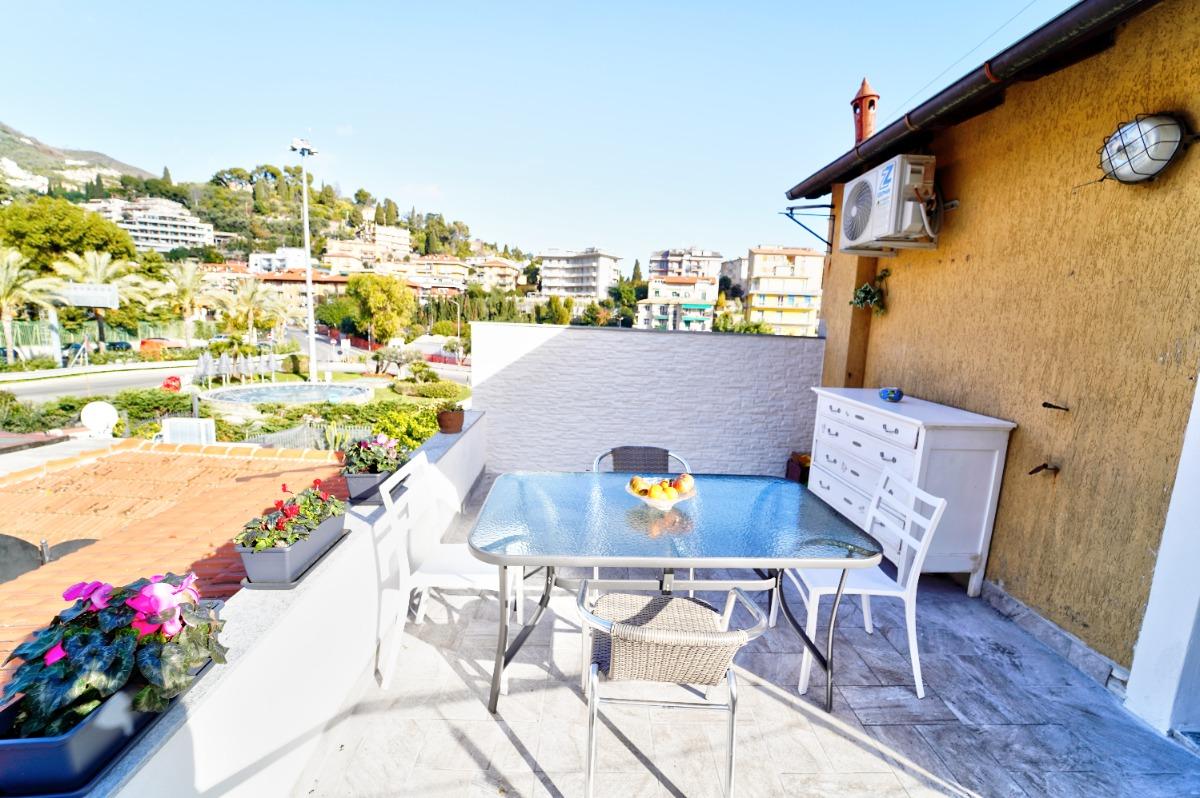 Terrazza per le colazioni d'estate