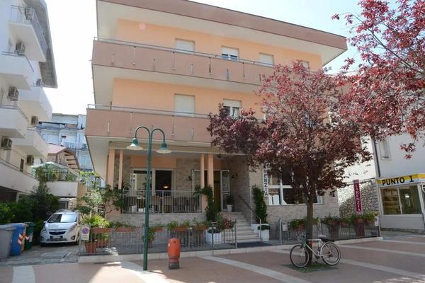 Hotel Larenzia
