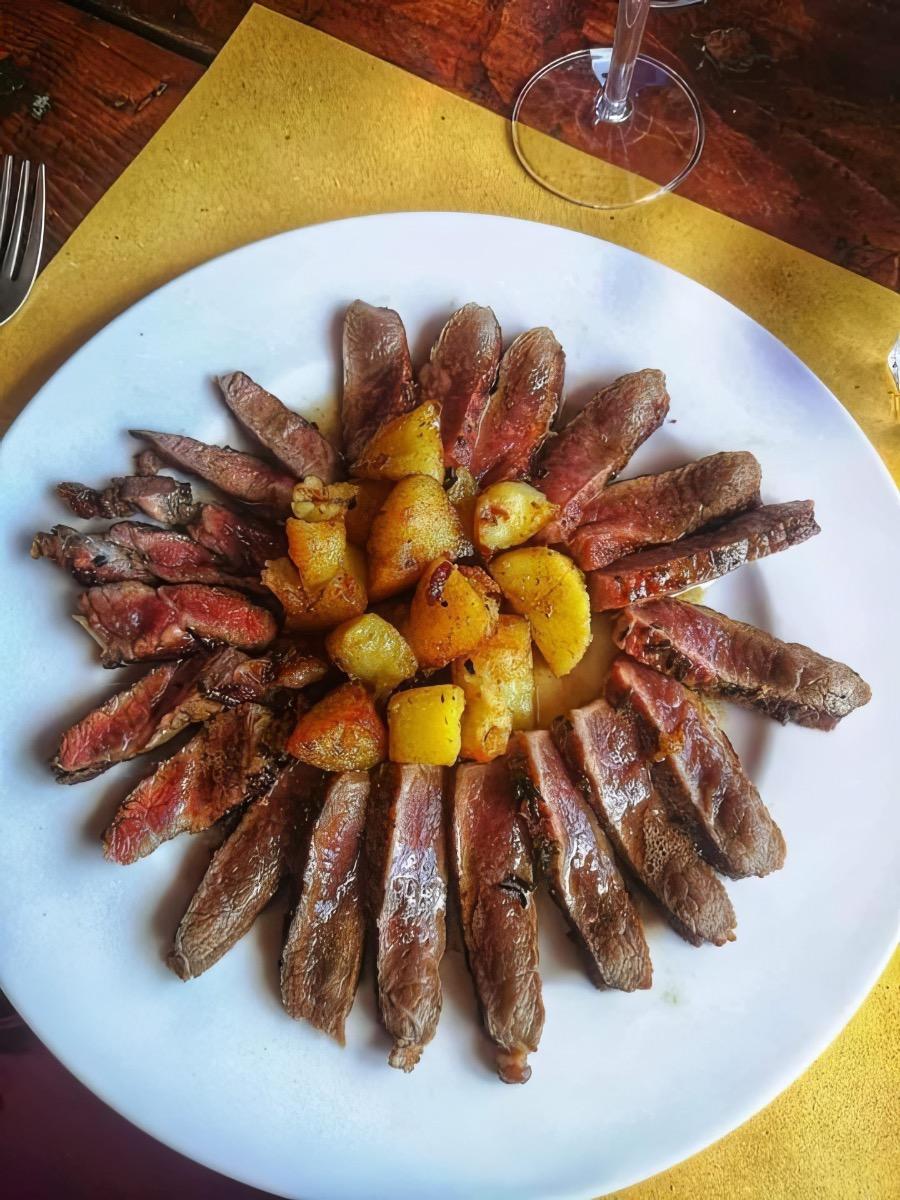 Il ristorante di AGRITURISMO DI CHARME IL FILO DI PAGLIA