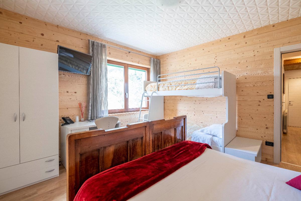 Quadruple room for families