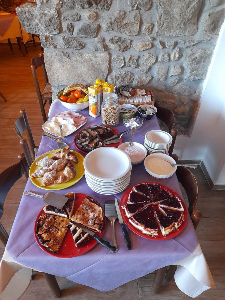 La colazione di AGRITURISMO LA PINETA