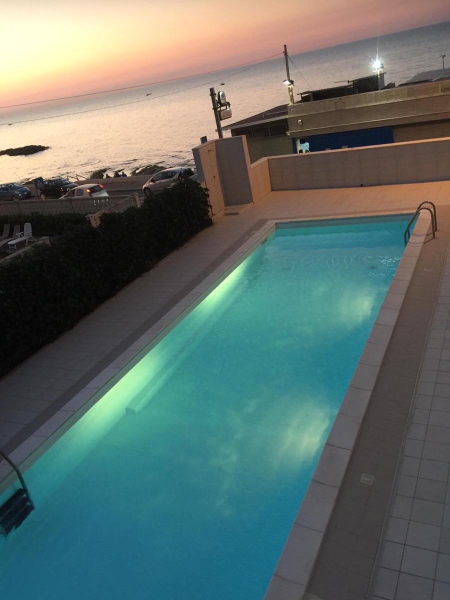 Descrizione Di Una Giornata Al Mare