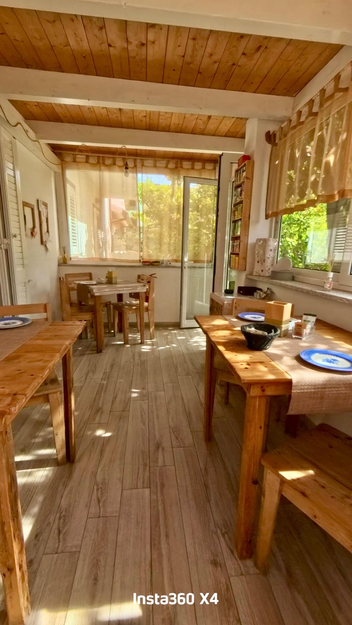 La colazione di B&B LES CHAMBRES