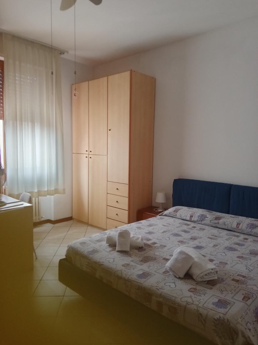 Luminosa matrimoniale con bagno