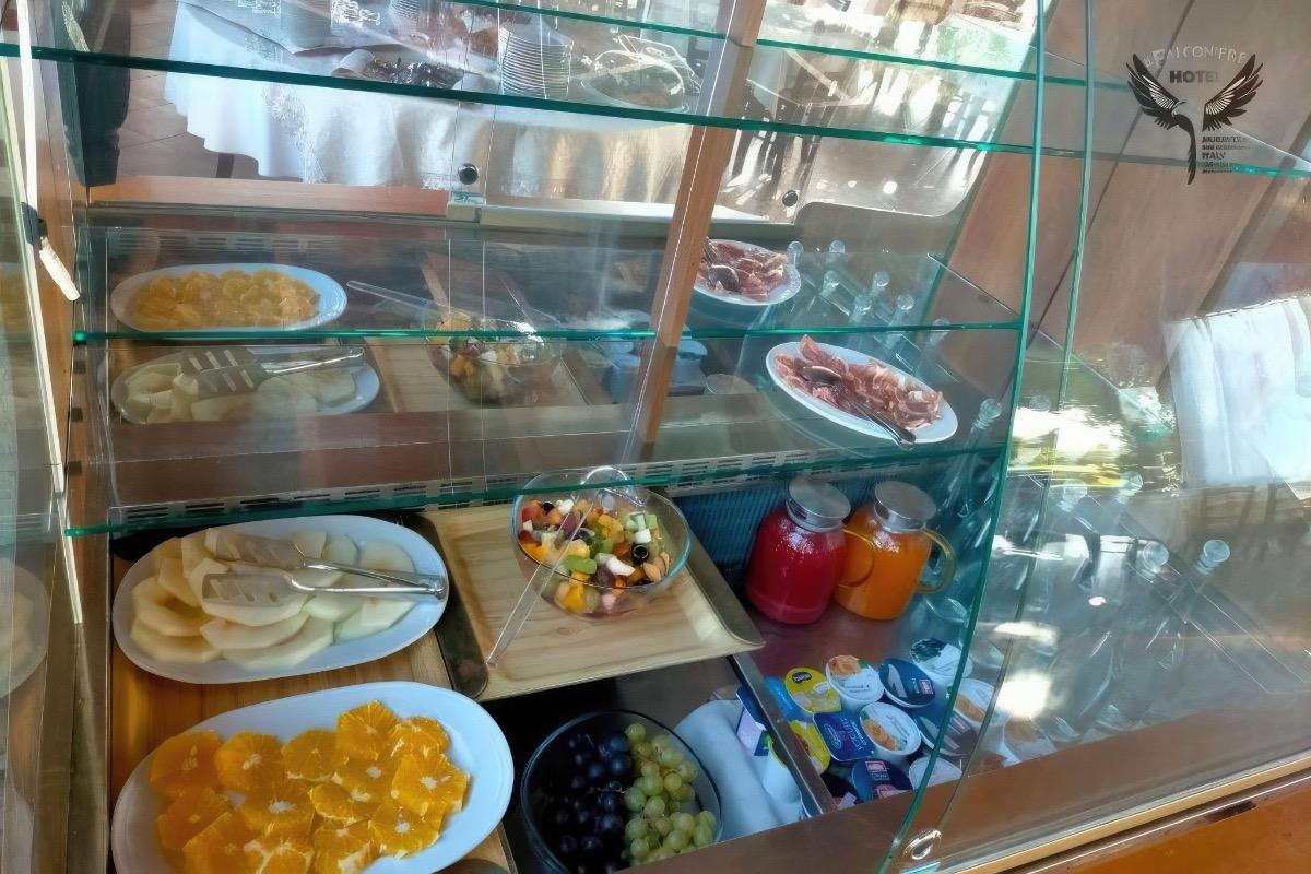 La colazione di IL FALCONIERE