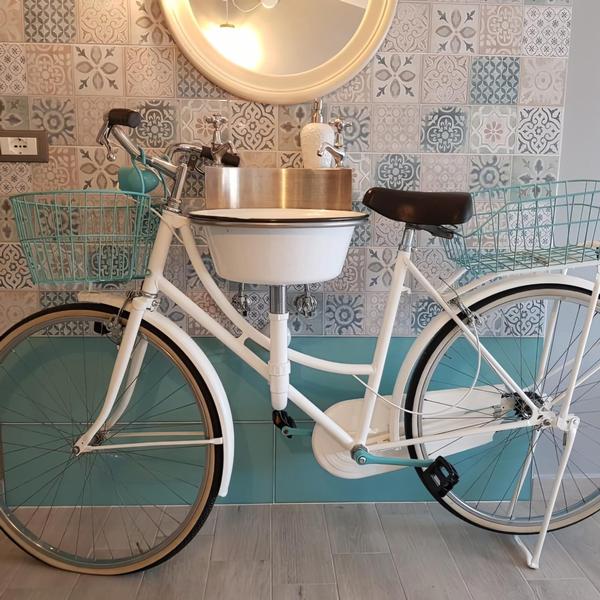  Books&Bikes