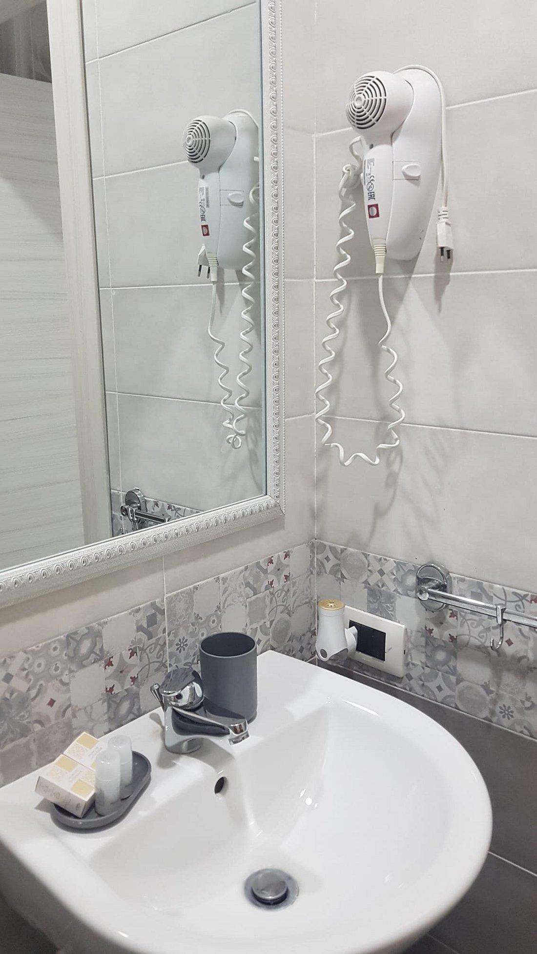 BAGNO INTERNO IN CAMERA SUPERIOR