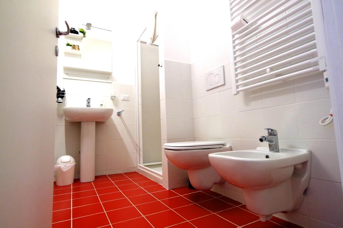 Bagni con scaldasalviette