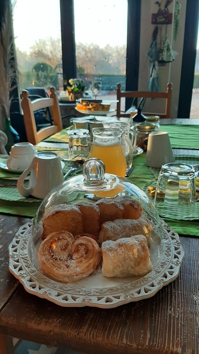 Colazione con dolci fatti in casa!