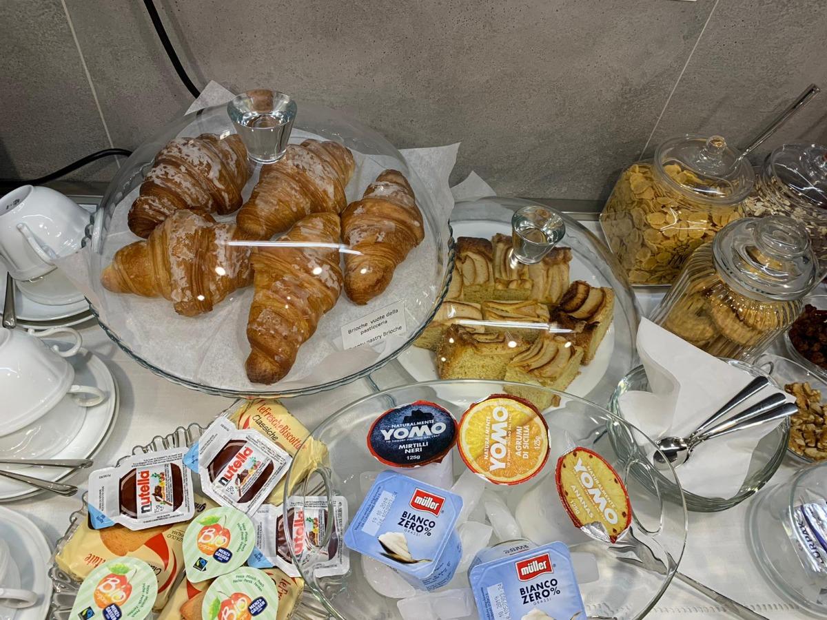 La colazione di B&B GALLERIA CAVOUR