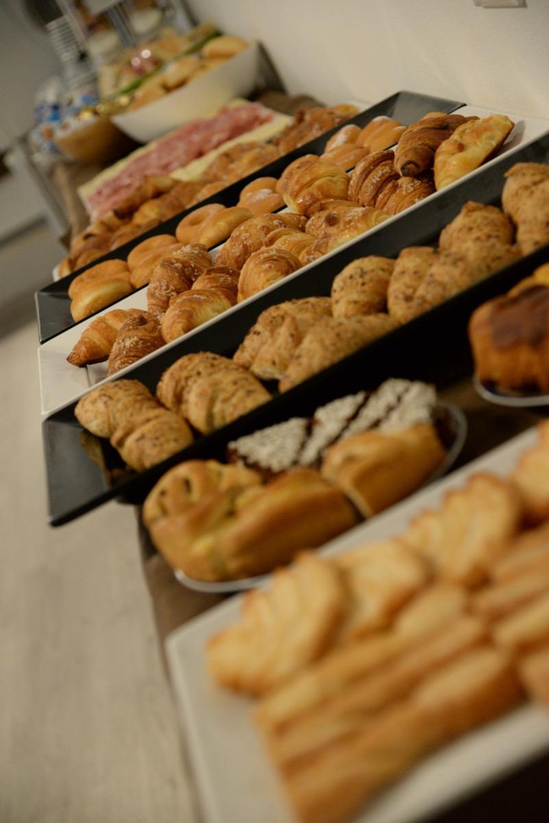 La colazione di HOTEL INFINITY