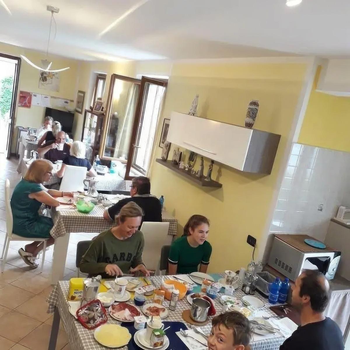 La colazione di B&B CASA DELLA MUSICA