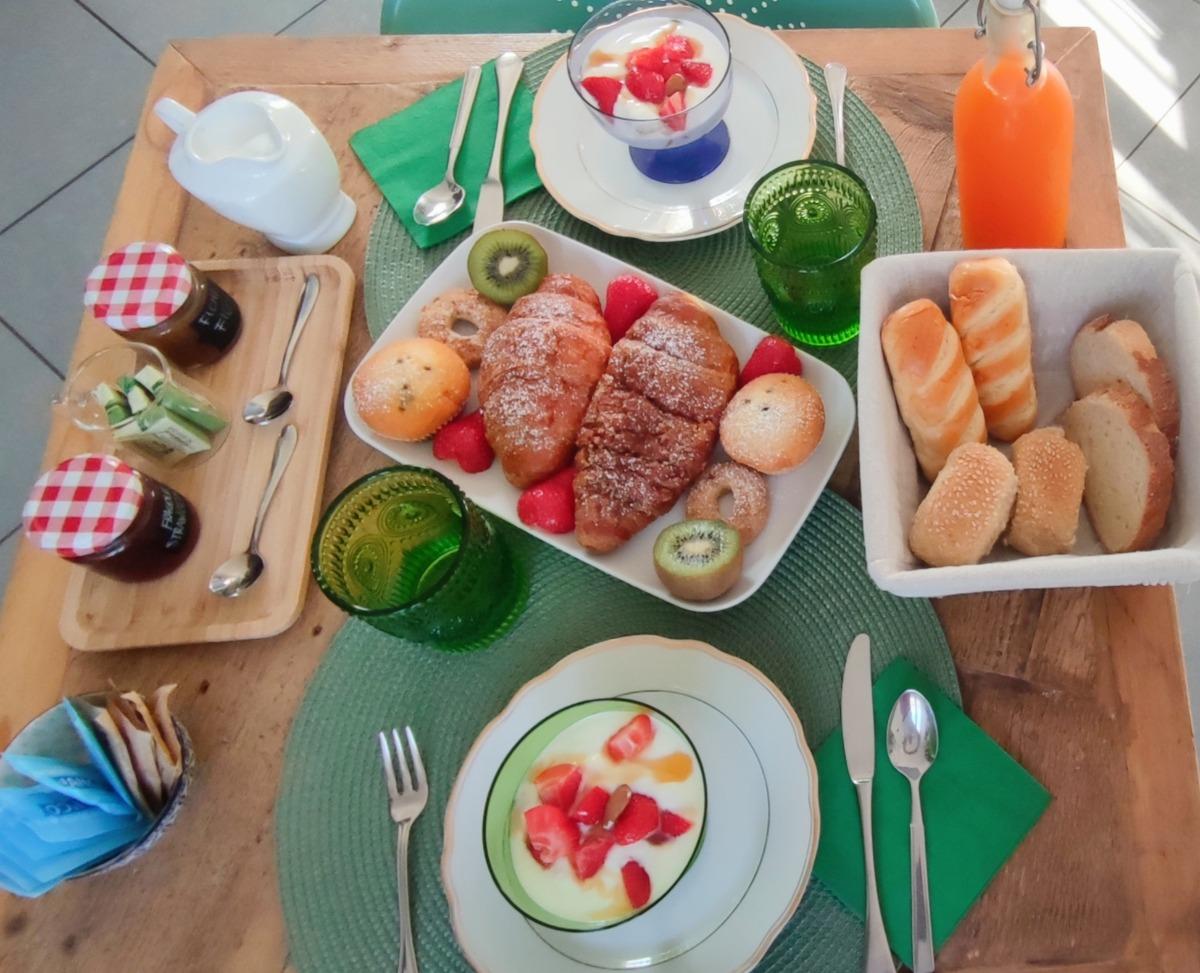 La colazione di DOLCE LAGO B&B