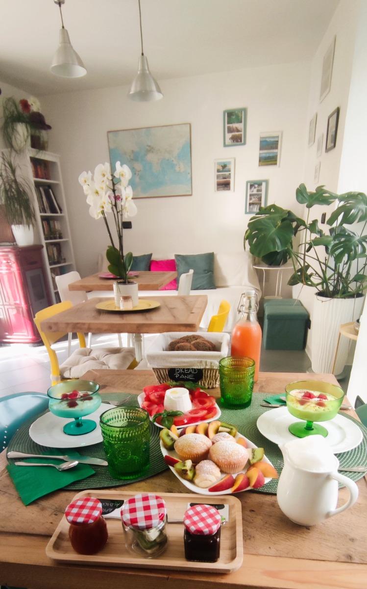 La colazione di DOLCE LAGO B&B