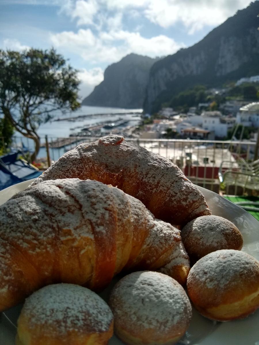 La colazione di SOLELUNA CAPRI