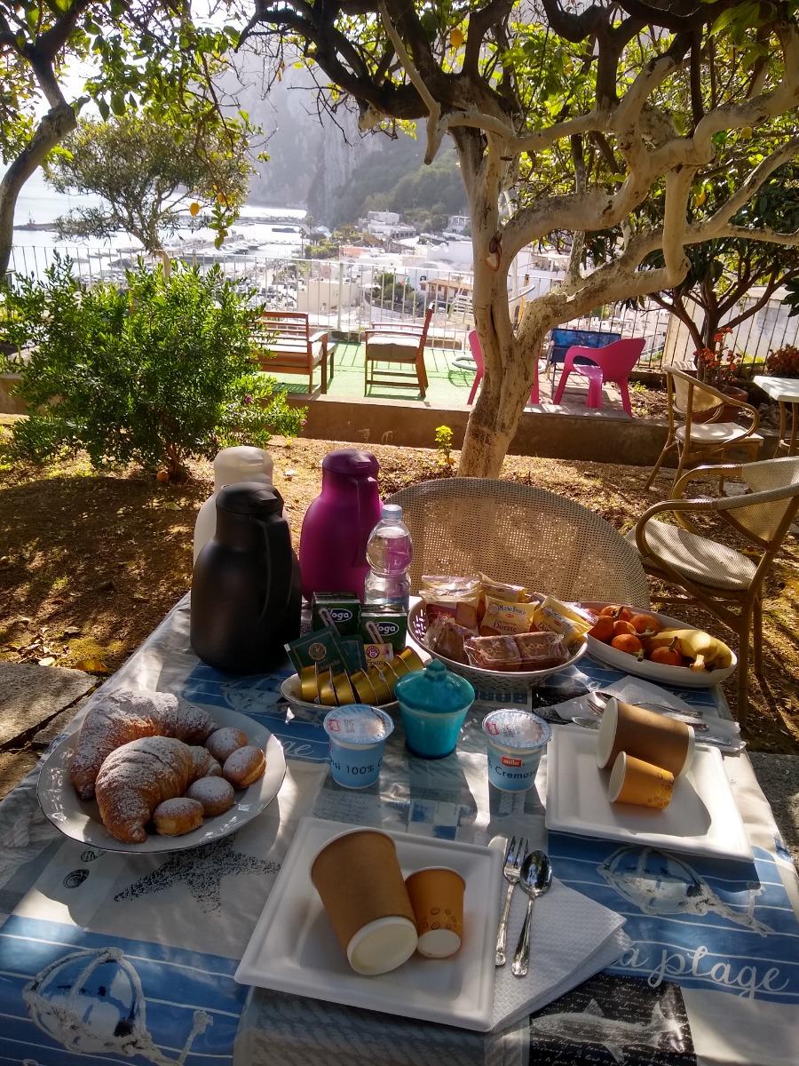 La colazione di SOLELUNA CAPRI