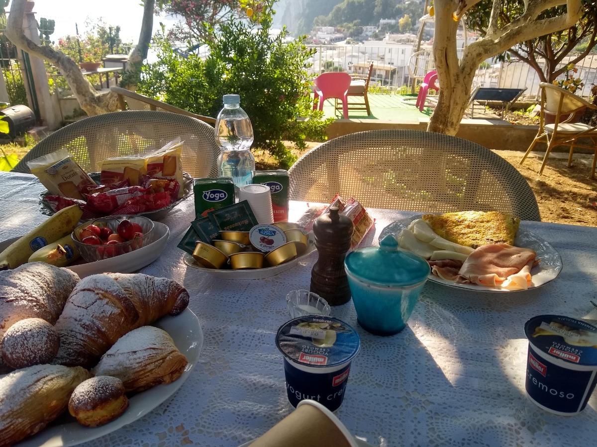 La colazione di SOLELUNA CAPRI