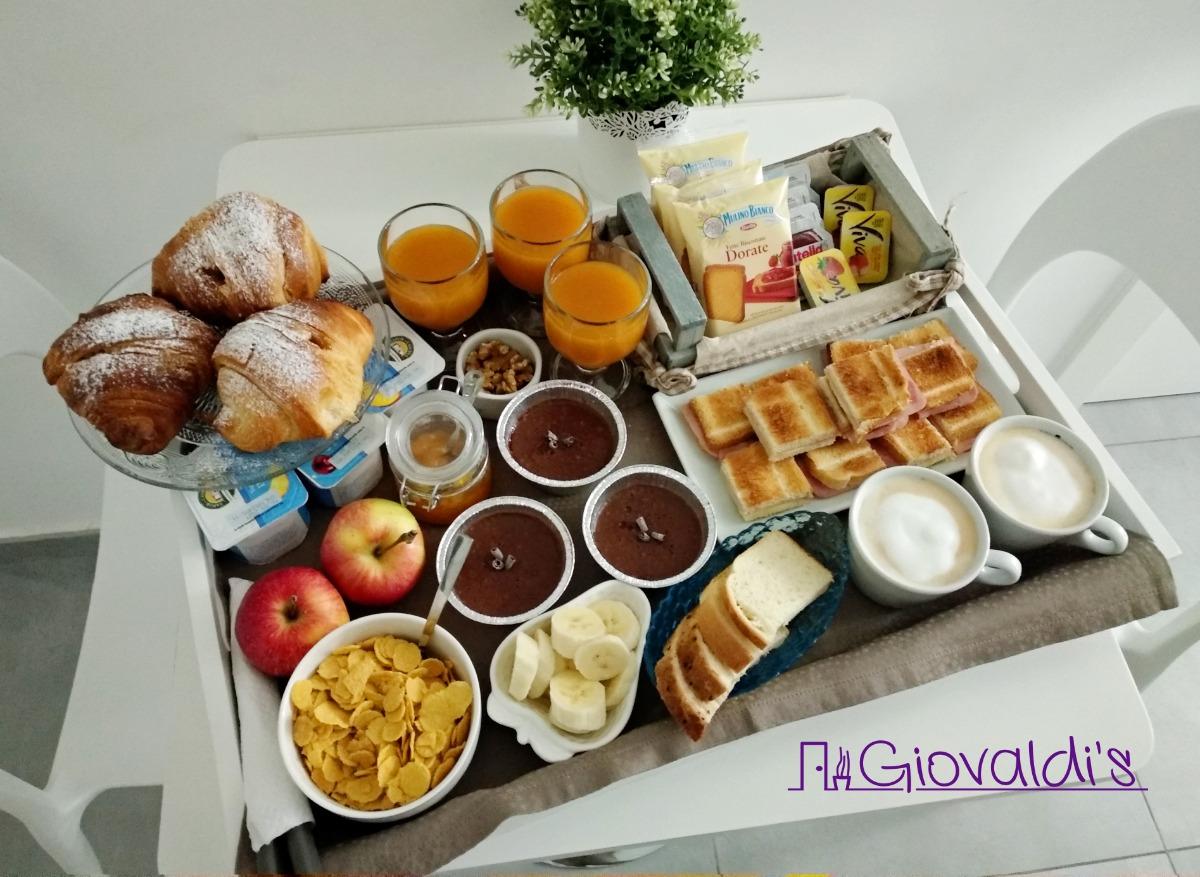 La colazione di B&B GIOVALDI'S TORINO