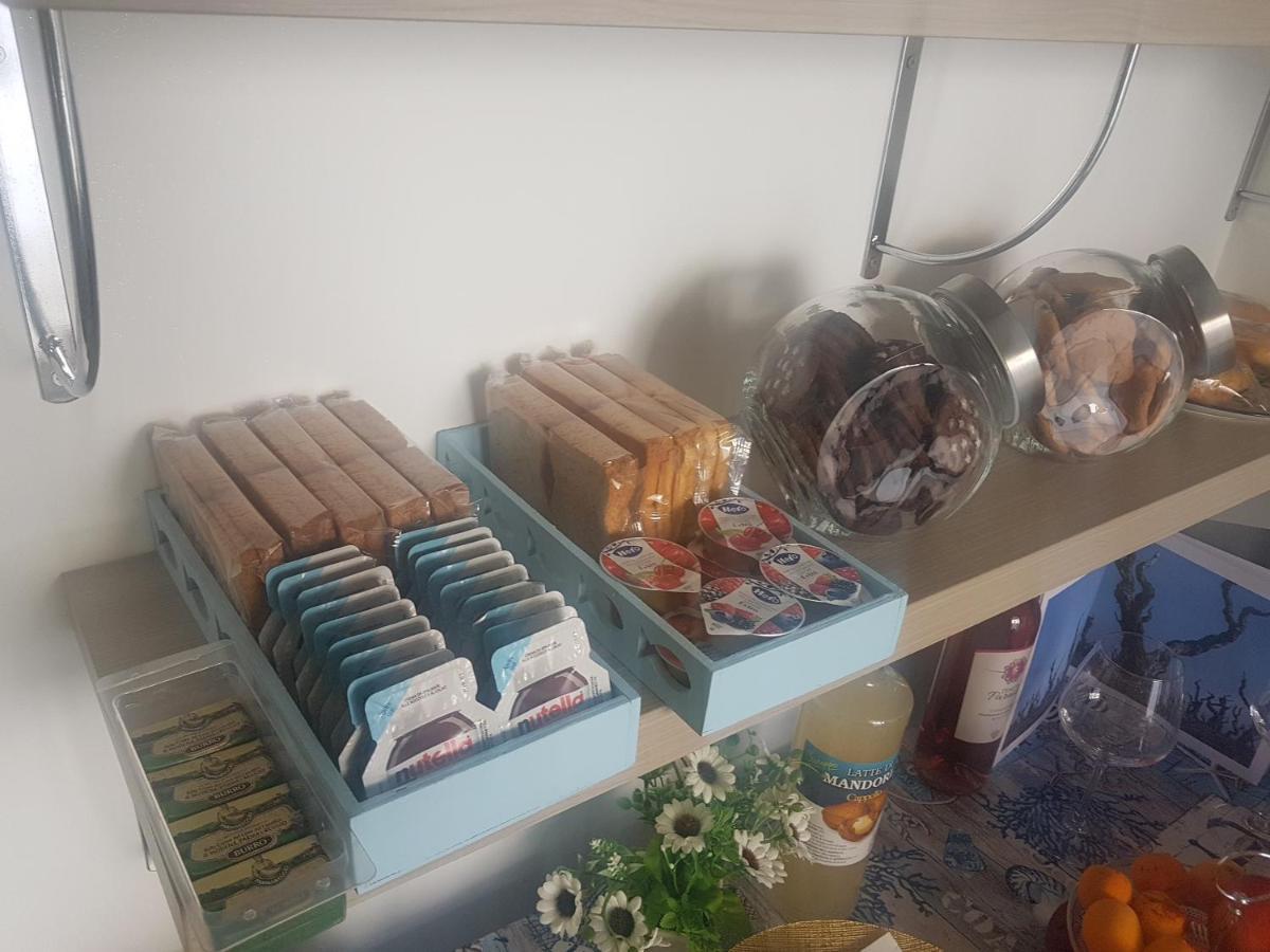 La colazione di B&B VILLA BREZZA MARINA