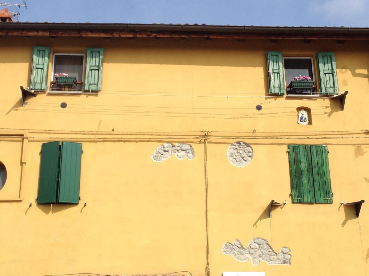 foto facciata esterna dello stabile