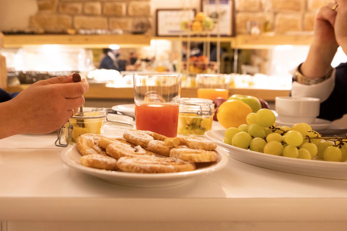 La colazione di HOTEL ANTICA BADIA